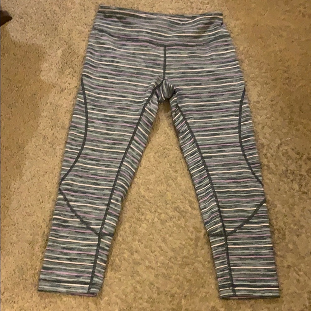 Zella Cropped leggings/workout pants SZ Small
